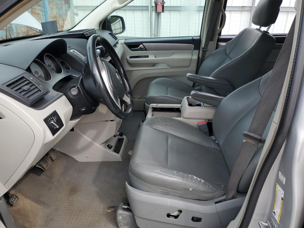 2011 Volkswagen Routan Se VIN: 2V4RW3DG8BR624111 Lot: 63447905