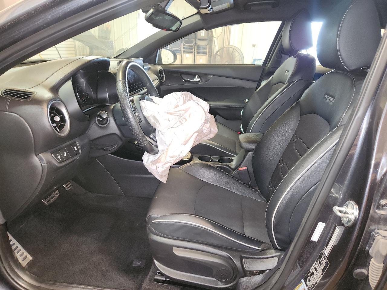 2023 Kia Forte Gt Line VIN: 3KPF54AD0PE592070 Lot: 62958395