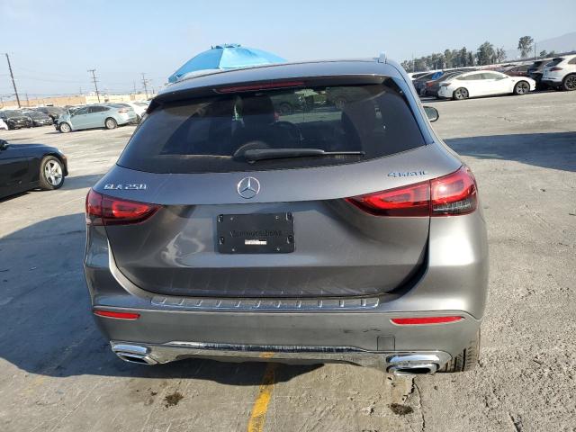  MERCEDES-BENZ GLA-CLASS 2021 Szary