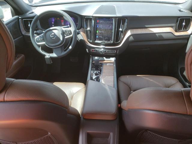 VOLVO XC60 PLUS 2023 Biały
