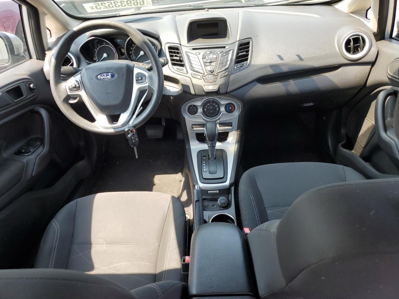 3FADP4BJ0KM142929 2019 Ford Fiesta Se
