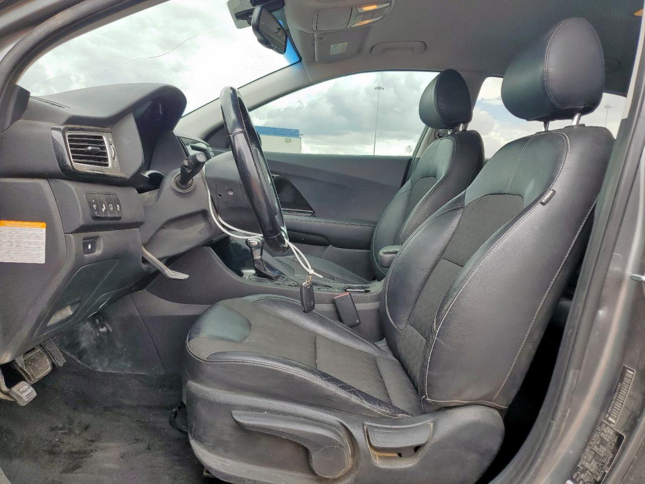 2018 Kia Niro Ex VIN: KNDCC3LC9J5124543 Lot: 61942325