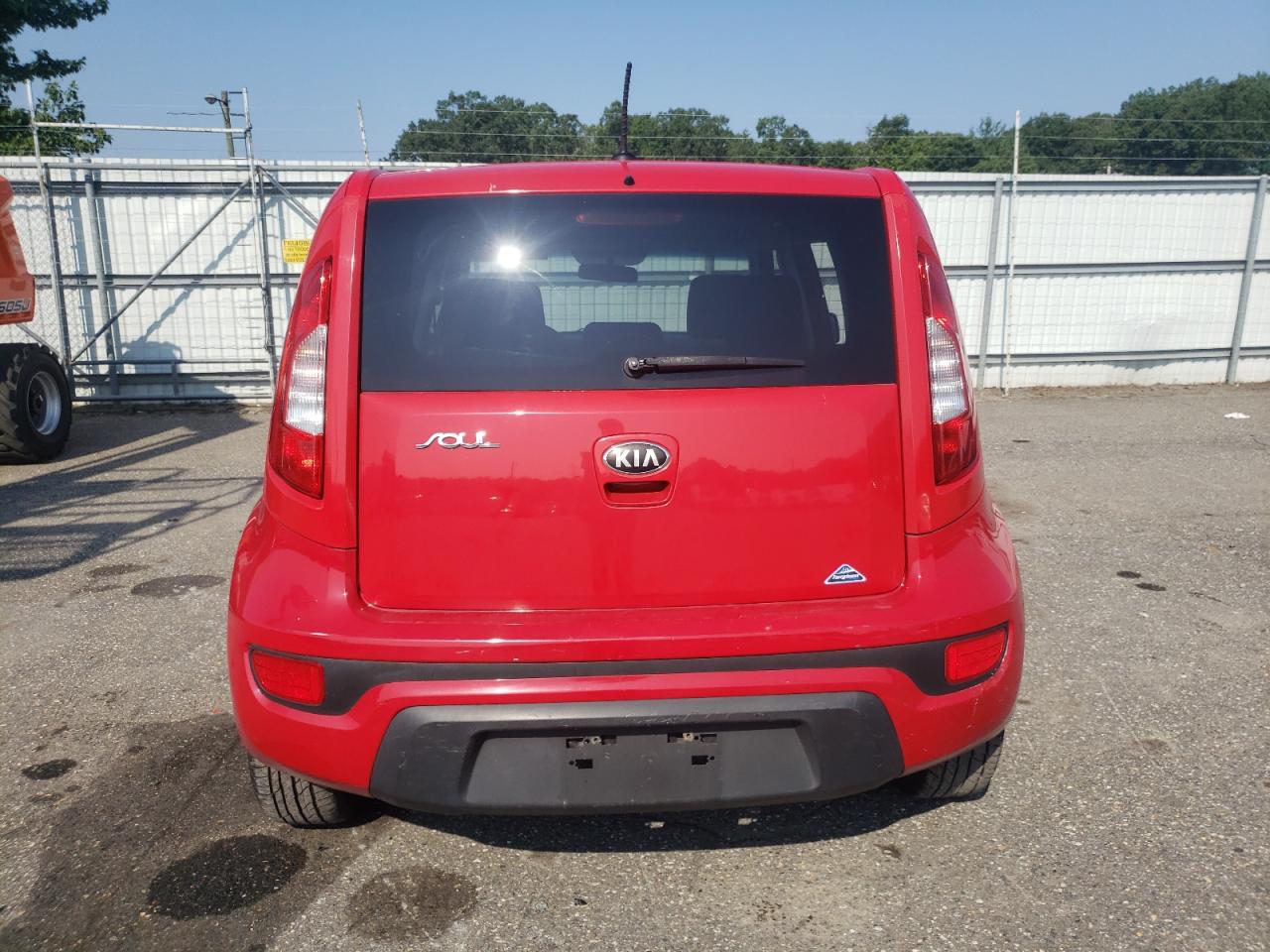 2013 Kia Soul VIN: KNDJT2A5XD7610504 Lot: 65831725