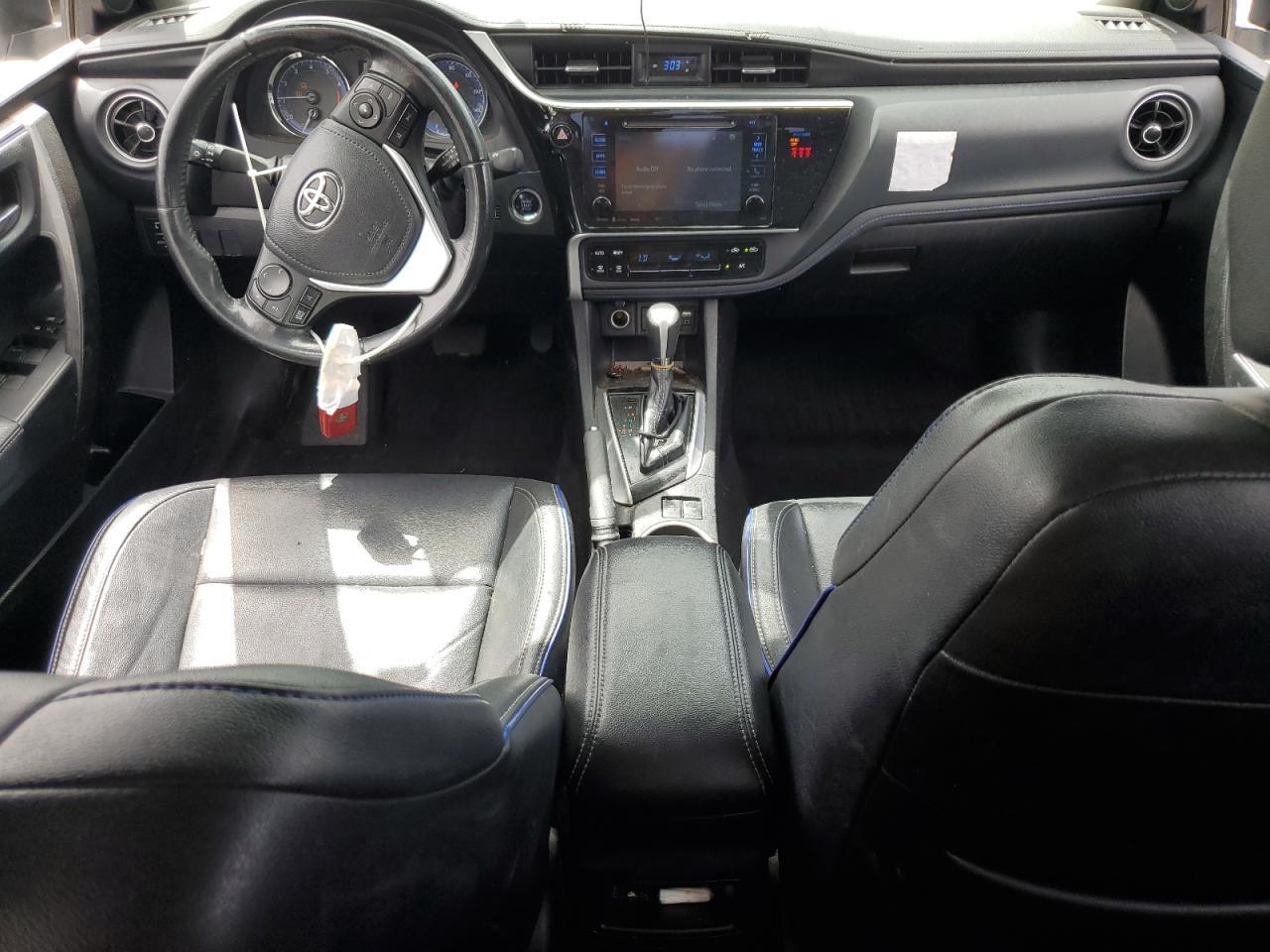 2019 Toyota Corolla L VIN: 2T1BURHE6KC177422 Lot: 64782355