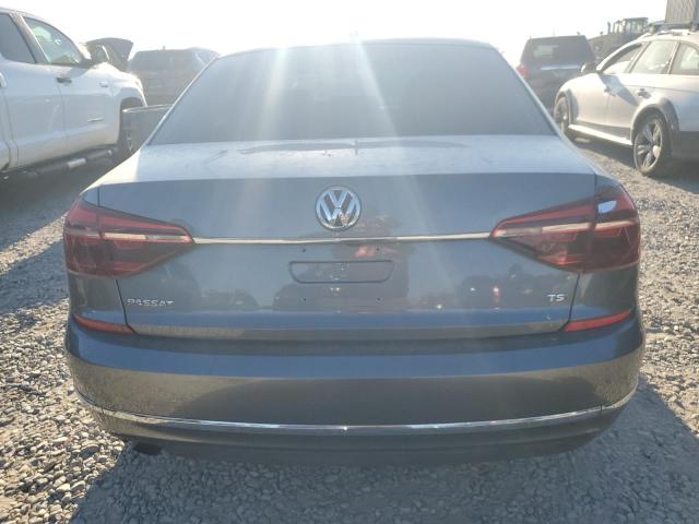  VOLKSWAGEN PASSAT 2017 Серый