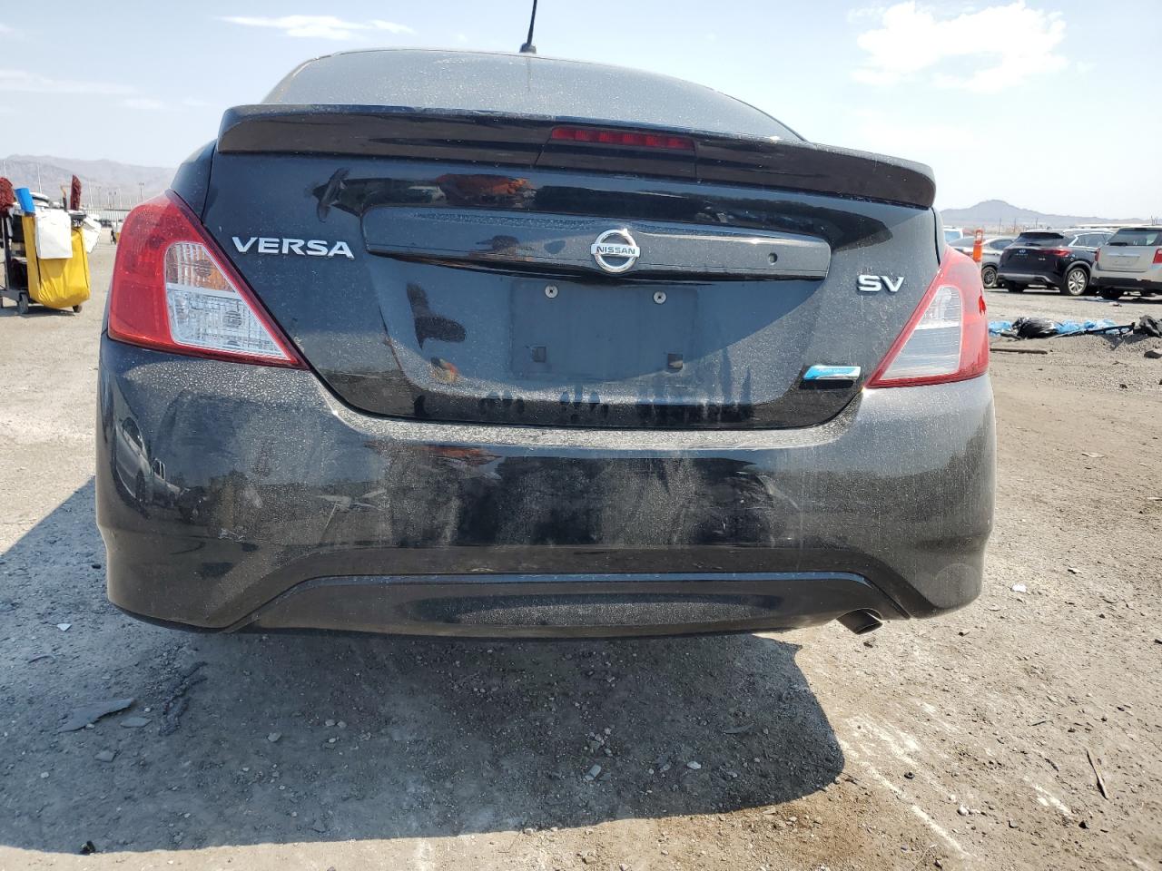 2015 Nissan Versa S VIN: 3N1CN7AP1FL956010 Lot: 64730815