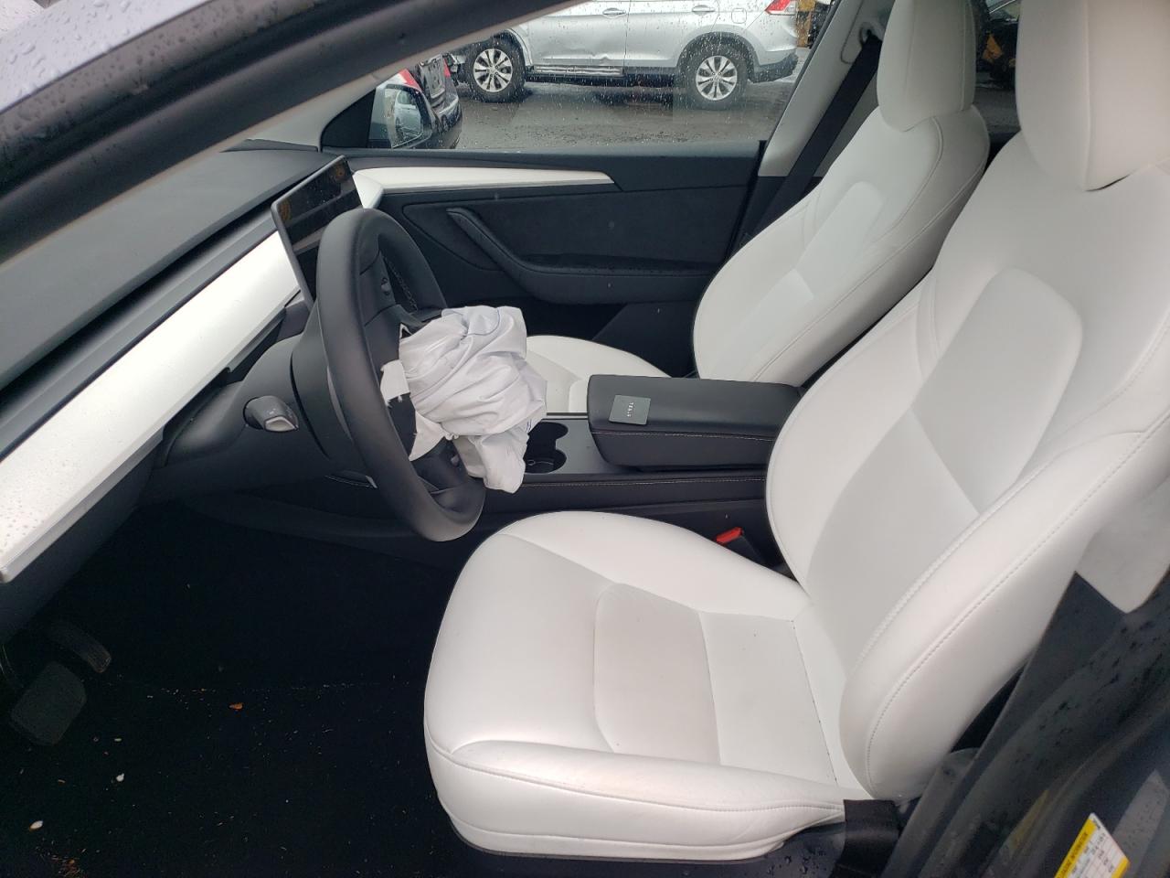 2024 Tesla Model Y VIN: 7SAYGDED9RA323446 Lot: 63937175