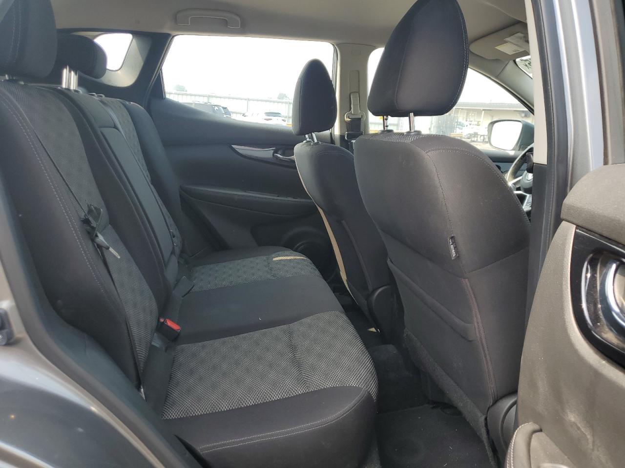 JN1BJ1CR3HW113507 2017 Nissan Rogue Sport S