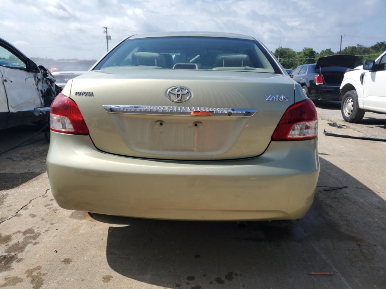 2007 Toyota Yaris VIN: JTDBT923271055131 Lot: 64748075