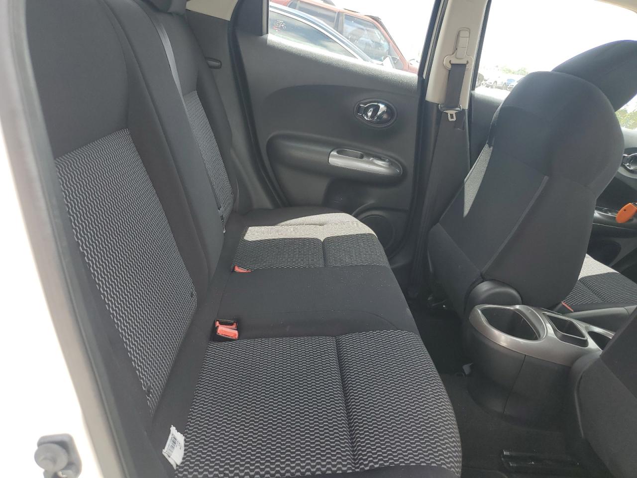 2015 Nissan Juke S VIN: JN8AF5MR4FT510162 Lot: 64356355