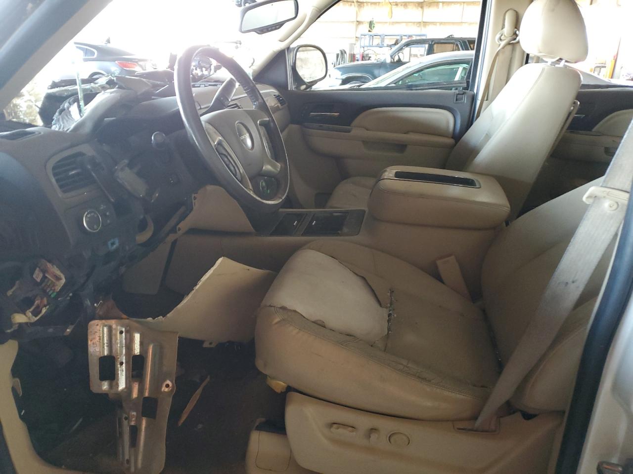 2011 GMC Yukon Xl Denali VIN: 1GKS2MEF1BR186724 Lot: 67145065