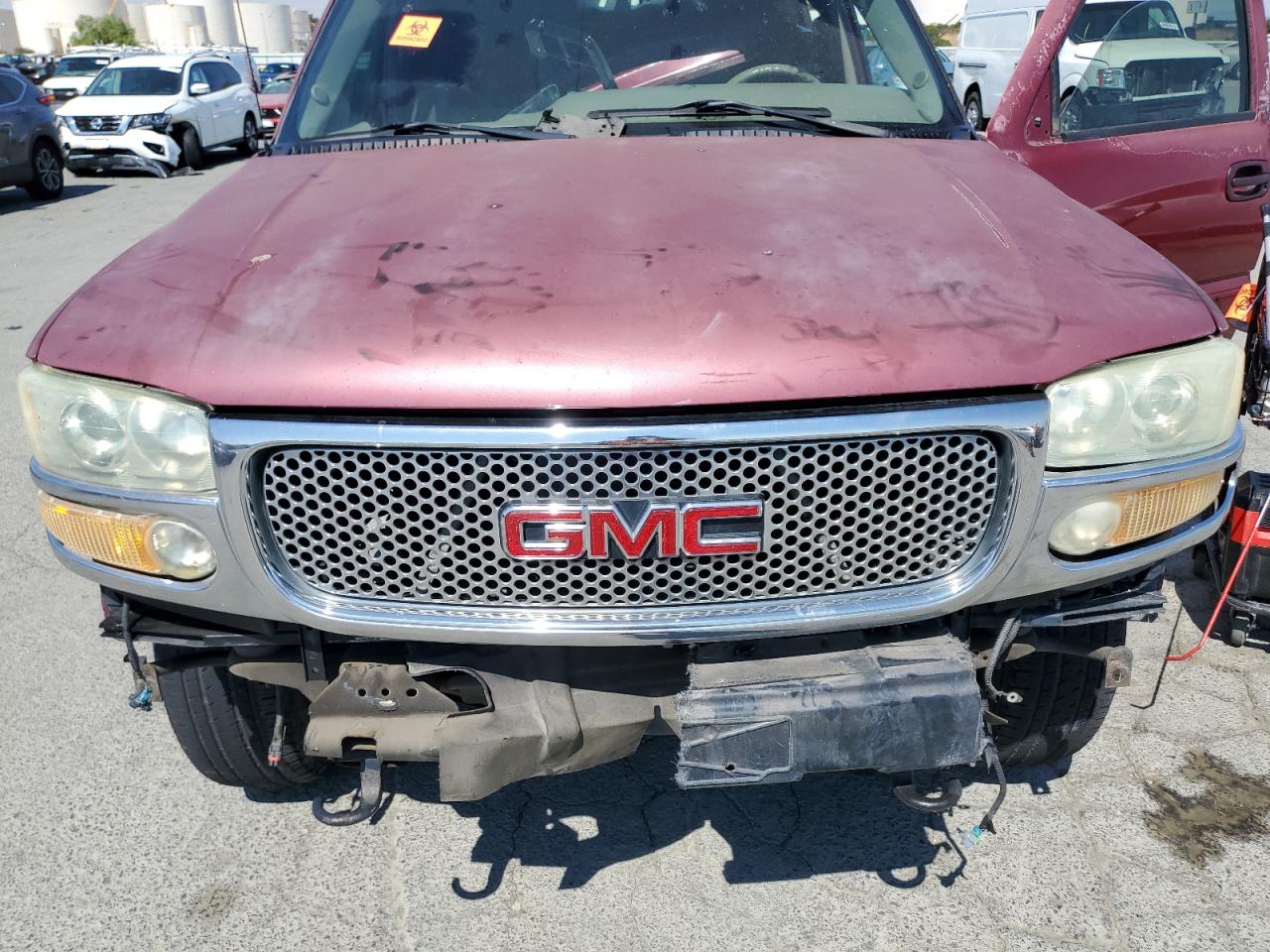 2004 GMC Yukon Xl Denali VIN: 1GKFK66U44J136055 Lot: 65015595