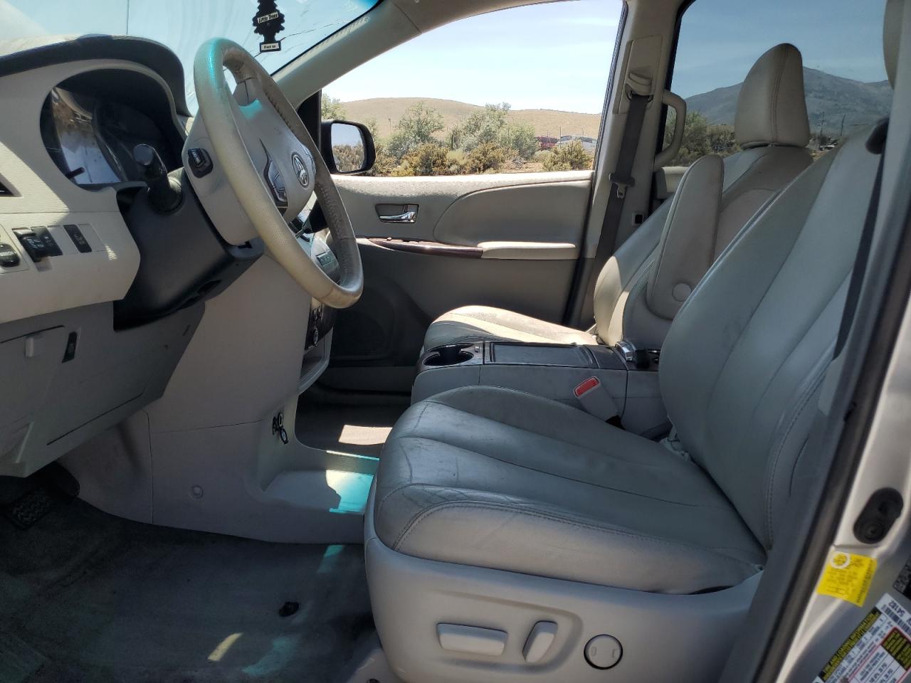 2013 Toyota Sienna Xle VIN: 5TDDK3DCXDS049274 Lot: 64115465