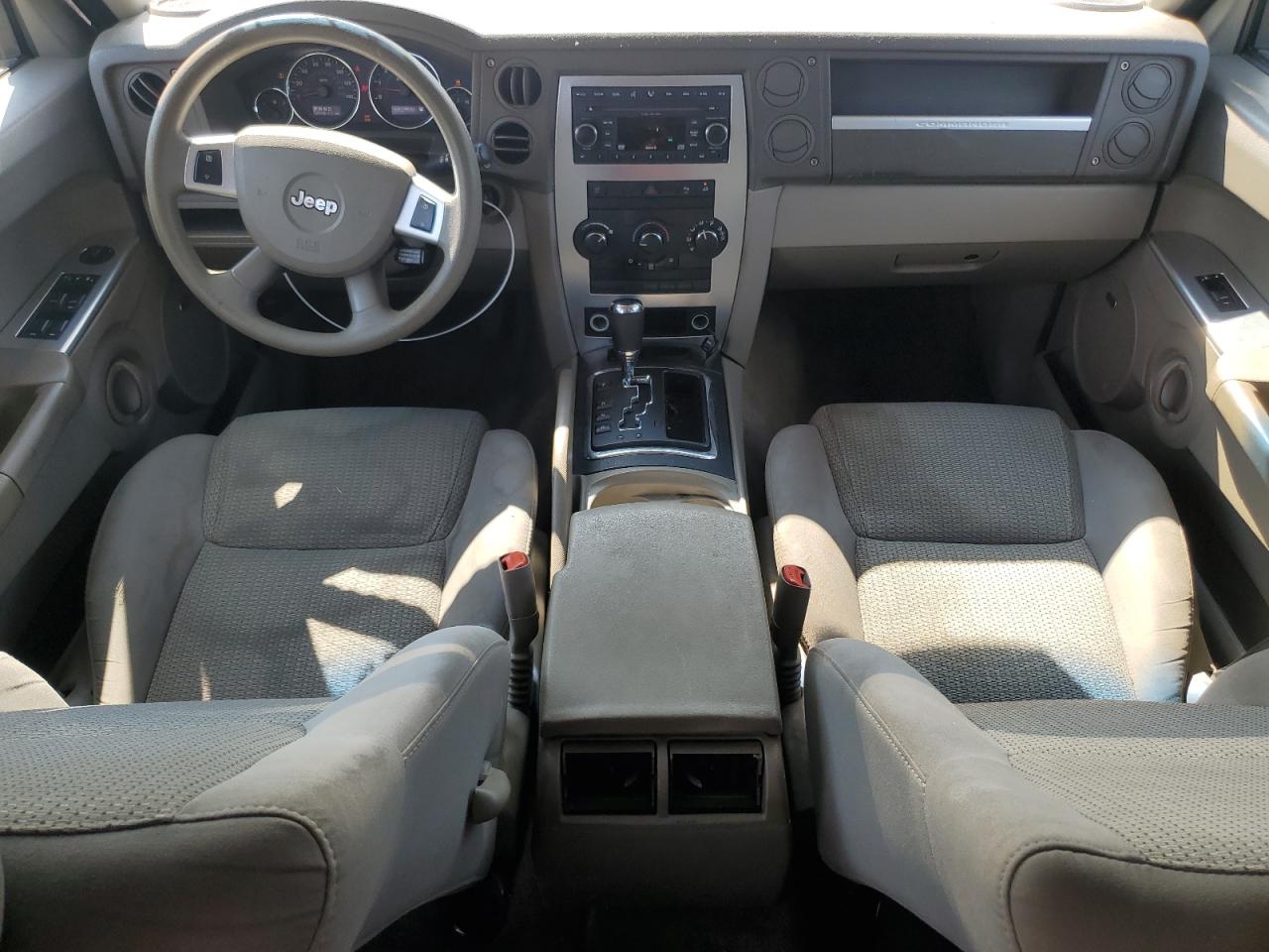 2008 Jeep Commander Sport VIN: 1J8HG48K78C162318 Lot: 63989235