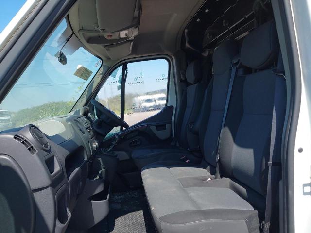 2016 NISSAN NV400 SE D