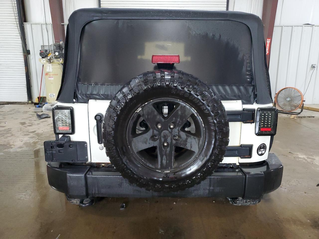 2010 Jeep Wrangler Unlimited Sport VIN: 1J4BA3H18AL170458 Lot: 64491325