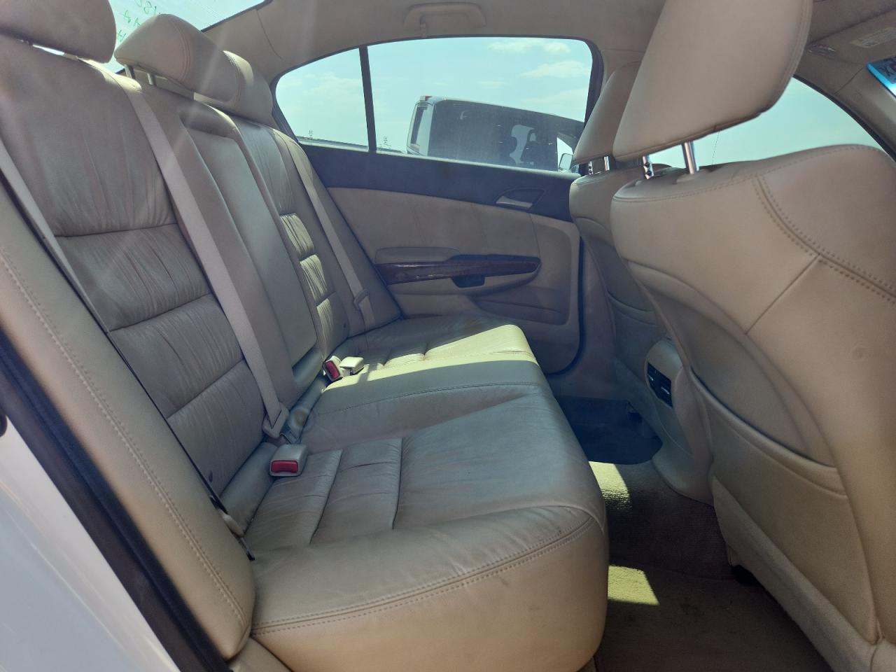 2011 Honda Accord Exl VIN: 1HGCP3F82BA006243 Lot: 64497645