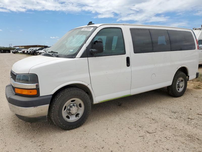 Minivans CHEVROLET EXPRESS 2017 Biały