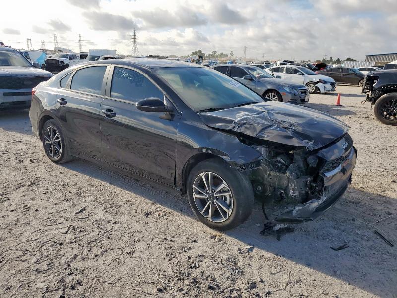  KIA FORTE 2024 Czarny