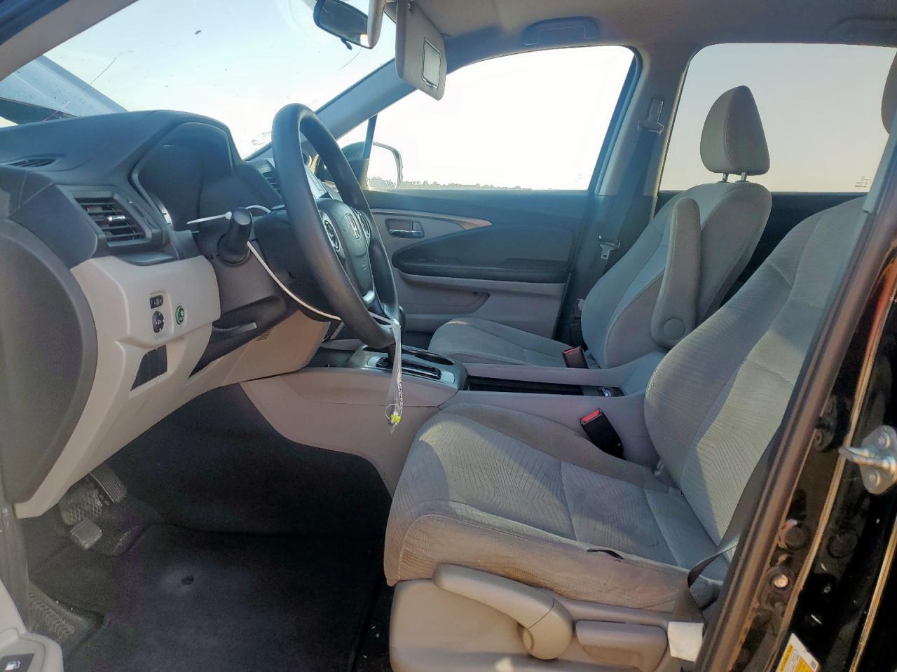 2018 Honda Pilot Lx VIN: 5FNYF5H15JB029542 Lot: 64699805