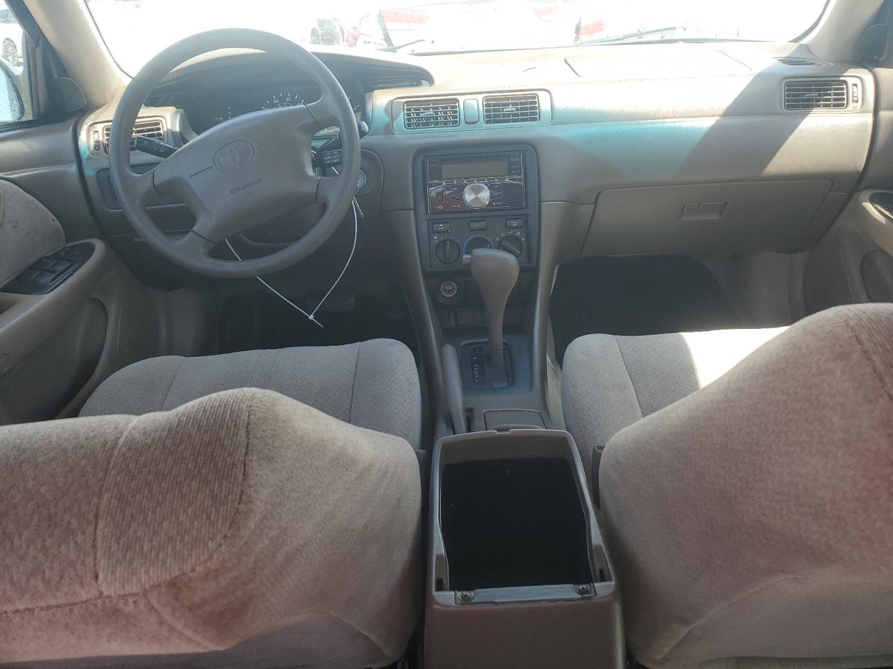 2000 Toyota Camry Ce VIN: JT2BG22K4Y043387 Lot: 65943735