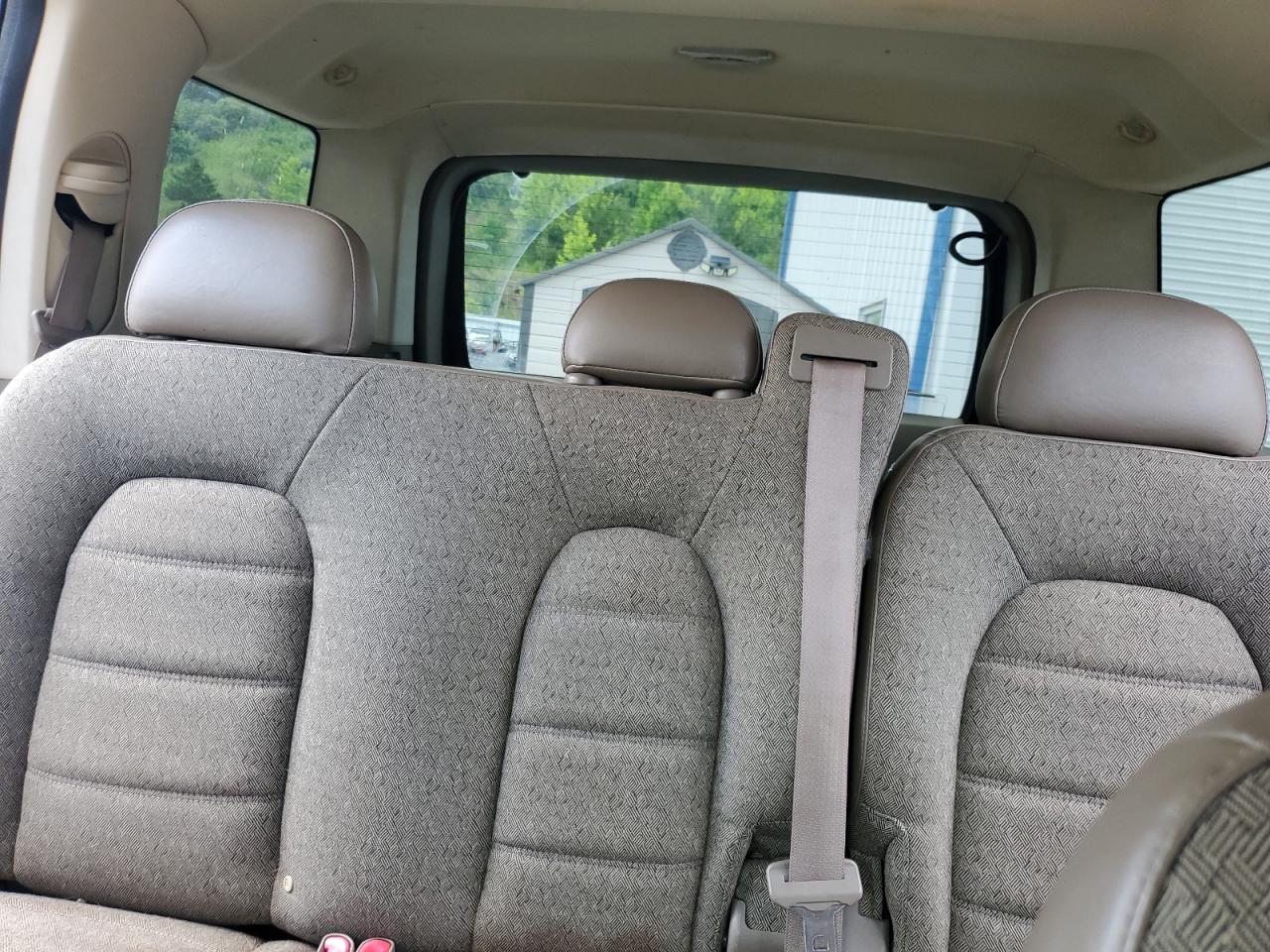 2004 Ford Explorer Xls VIN: 1FMZU72K74UB02425 Lot: 63238585