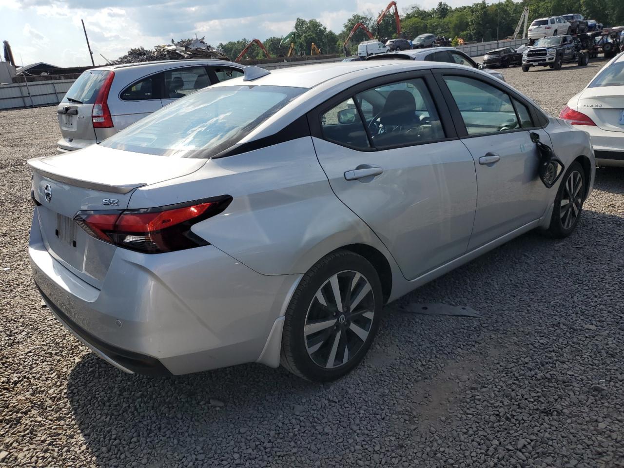 2022 Nissan Versa Sr silver null gas 3N1CN8FVXNL839778 photo #4