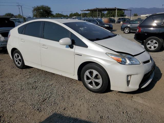  TOYOTA PRIUS 2015 White