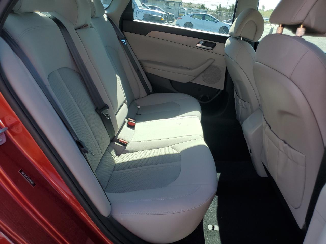 2016 Hyundai Sonata Se VIN: 5NPE24AF4GH281842 Lot: 63702375