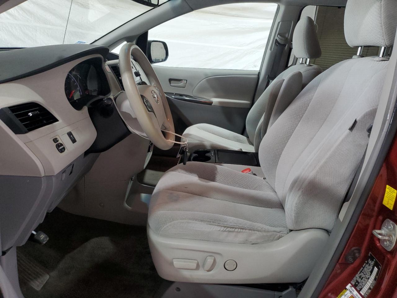 2011 Toyota Sienna Le VIN: 5TDKK3DCXBS008566 Lot: 65340485