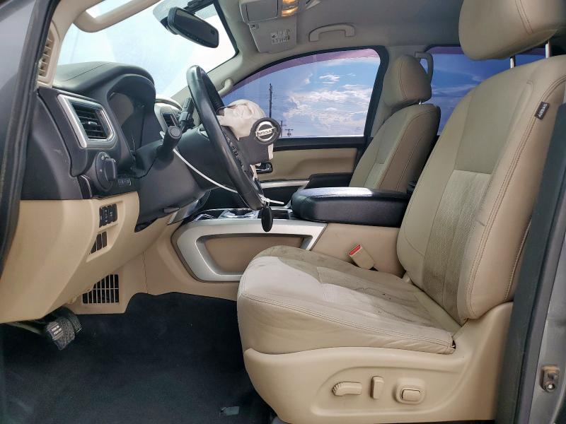  NISSAN TITAN 2017 Gray