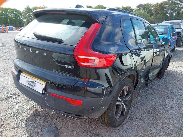 2022 VOLVO XC40 2.0 B4P PLUS DARK 5DR AWD AUTO