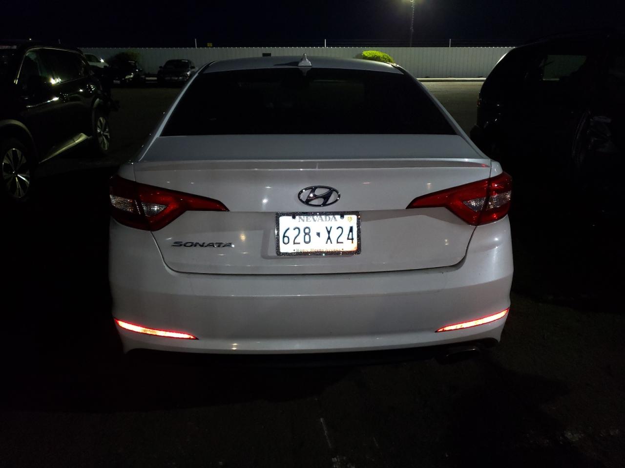 402813 2016 Hyundai Sonata Se