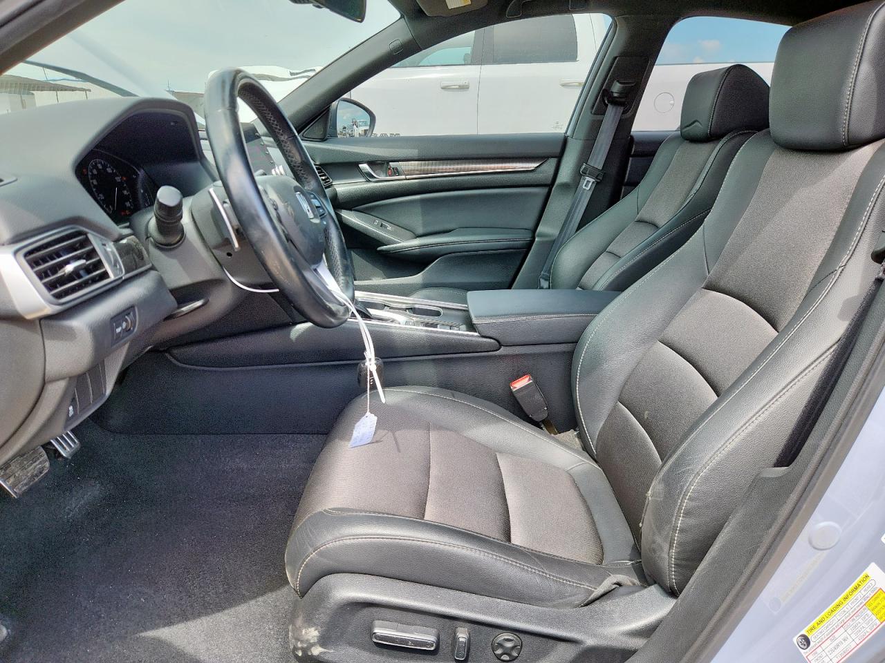 2022 Honda Accord Sport VIN: 1HGCV1F3XNA005800 Lot: 64938235
