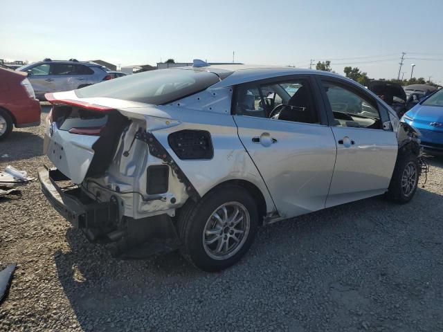  TOYOTA PRIUS 2018 Серебристый
