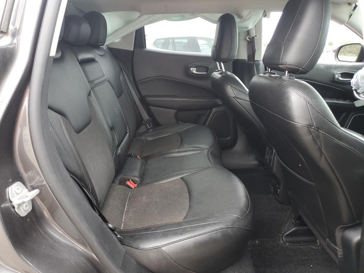 2019 Jeep Compass Latitude VIN: 3C4NJDBB6KT792296 Lot: 63930355