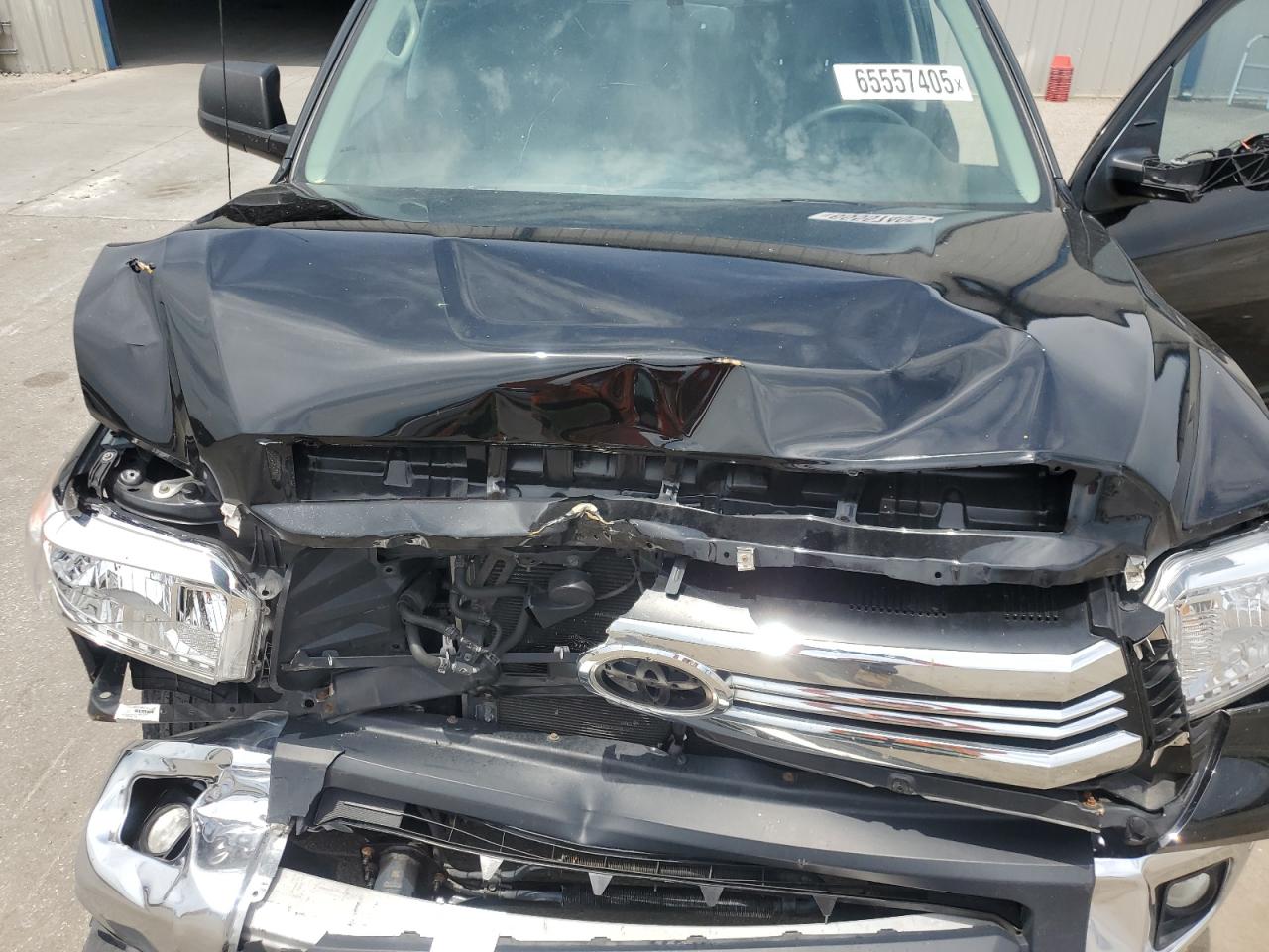 2017 Toyota Tundra Crewmax Sr5 VIN: 5TFEW5F1XHX229225 Lot: 65557405
