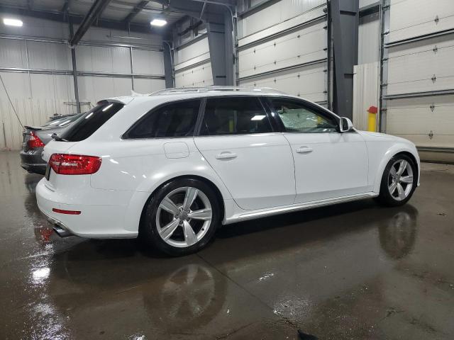  AUDI A4 2013 White