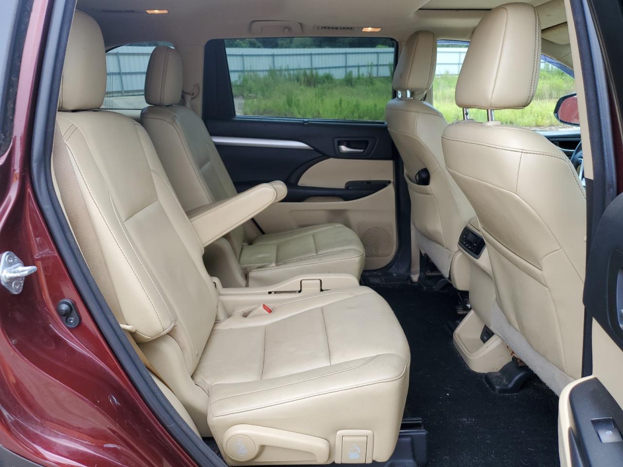2016 Toyota Highlander Xle VIN: 5TDKKRFH3GS186189 Lot: 64404655