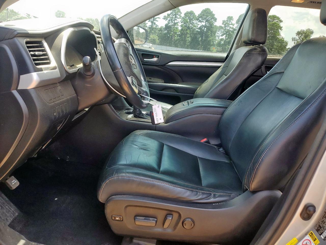 2016 Toyota Highlander Xle VIN: 5TDKKRFH4GS158482 Lot: 63754445