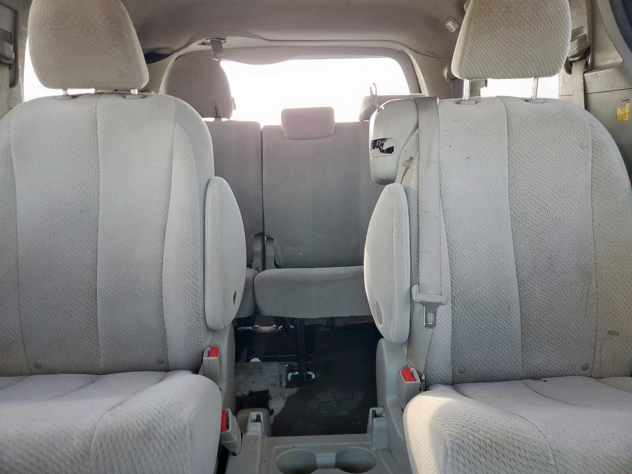 2011 Toyota Sienna Le VIN: 5TDKK3DC4BS033026 Lot: 65638355