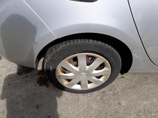 2011 RENAULT CLIO EXPRE