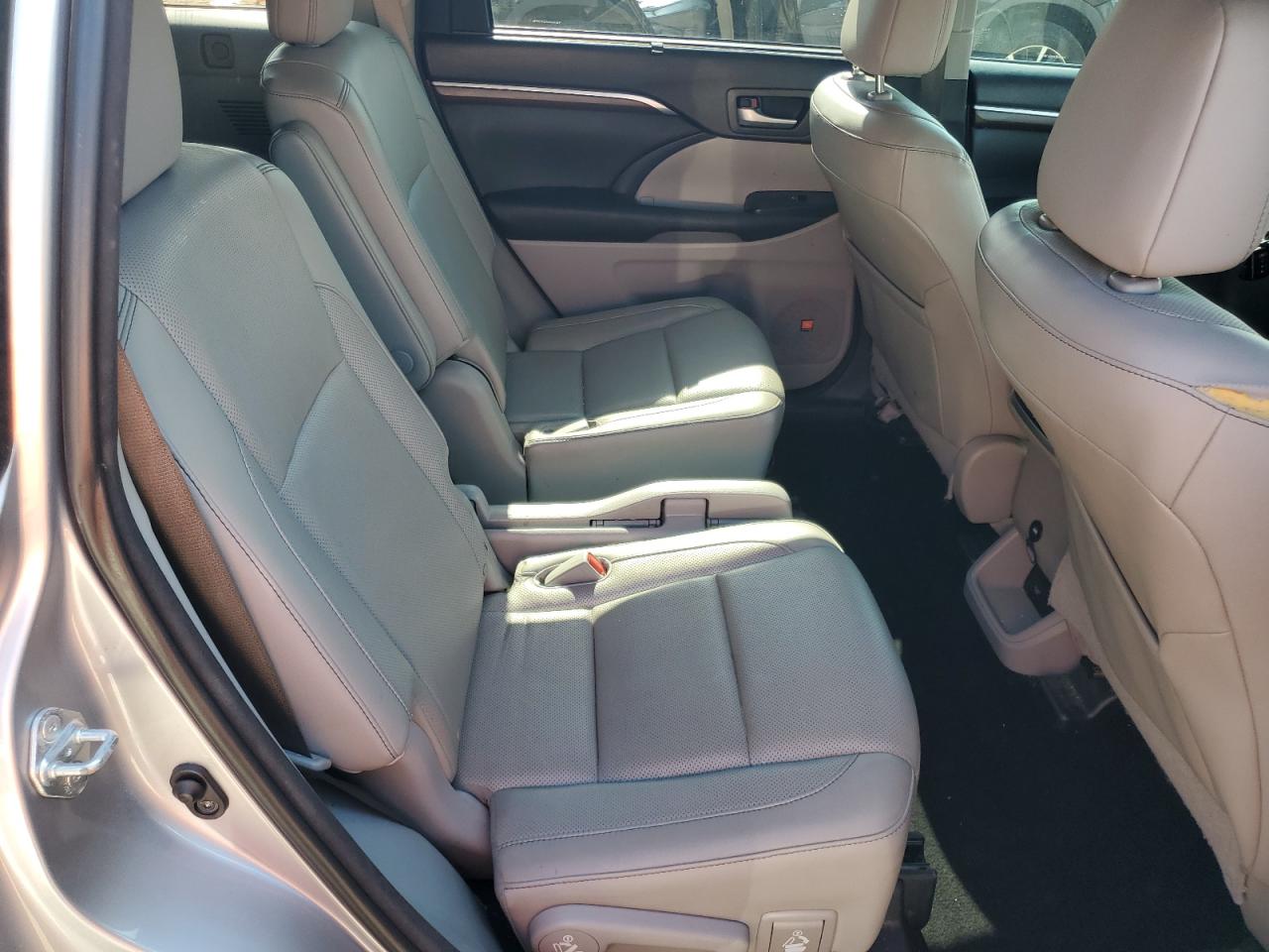 2016 Toyota Highlander Limited VIN: 5TDYKRFH4GS138596 Lot: 64448805