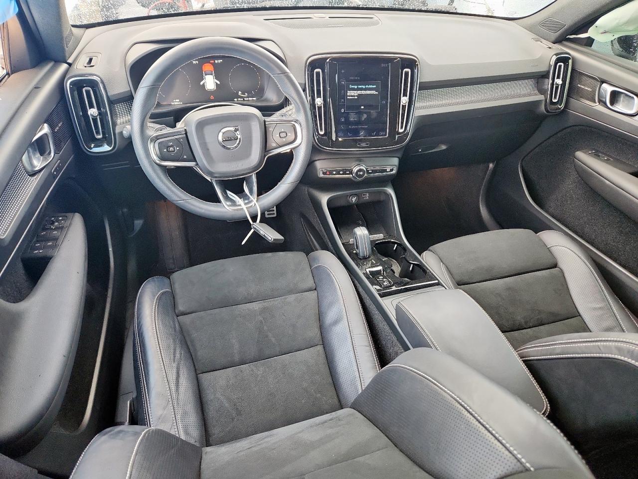 2019 Volvo Xc40 T5 R-Design VIN: YV4162UM3K2120035 Lot: 62772035