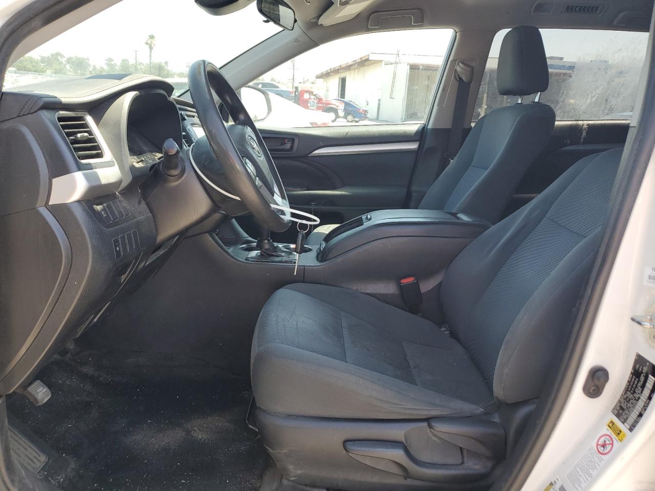 2019 Toyota Highlander Le VIN: 5TDZZRFHXKS320344 Lot: 64585195