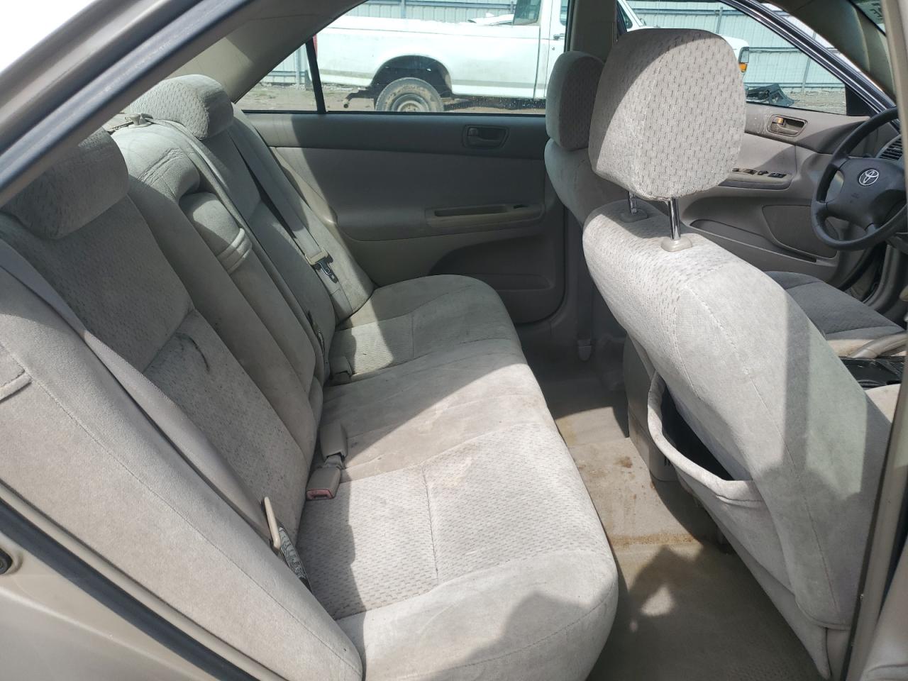 2004 Toyota Camry Le VIN: 4T1BE32K94U877252 Lot: 64211125