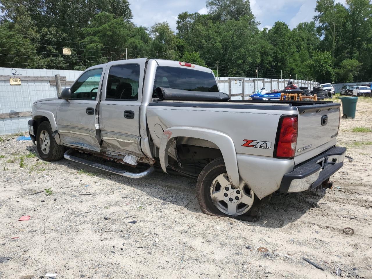 2004 Chevrolet Silverado K1500 VIN: 2GCEK13T941352726 Lot: 64382665