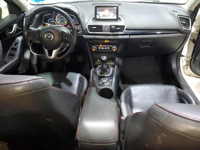 Sedans MAZDA 3 2016 White