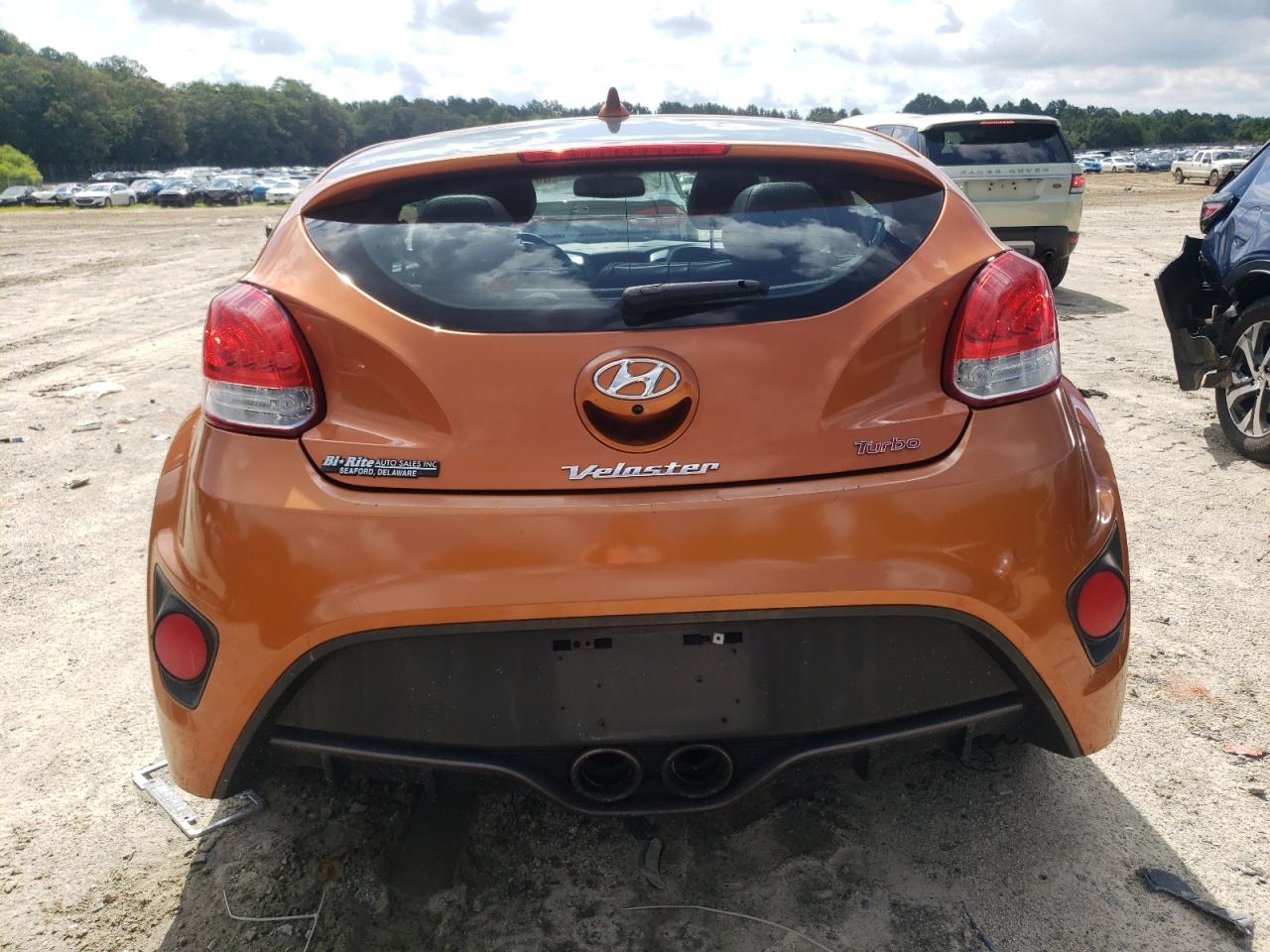 2015 Hyundai Veloster Turbo VIN: KMHTC6AE8FU225989 Lot: 63845245