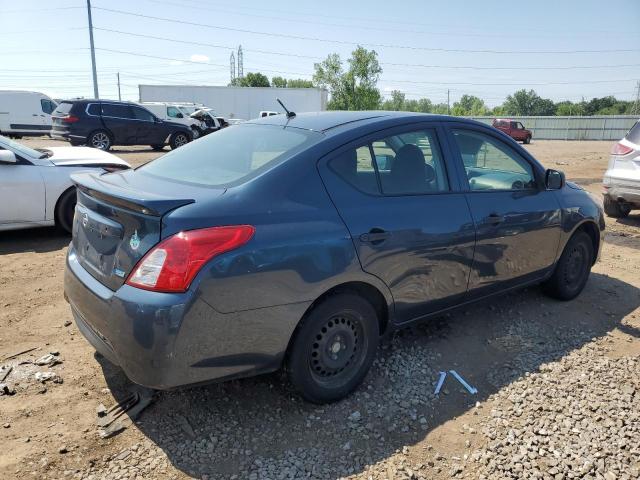 Sedans NISSAN VERSA 2015 Granatowy